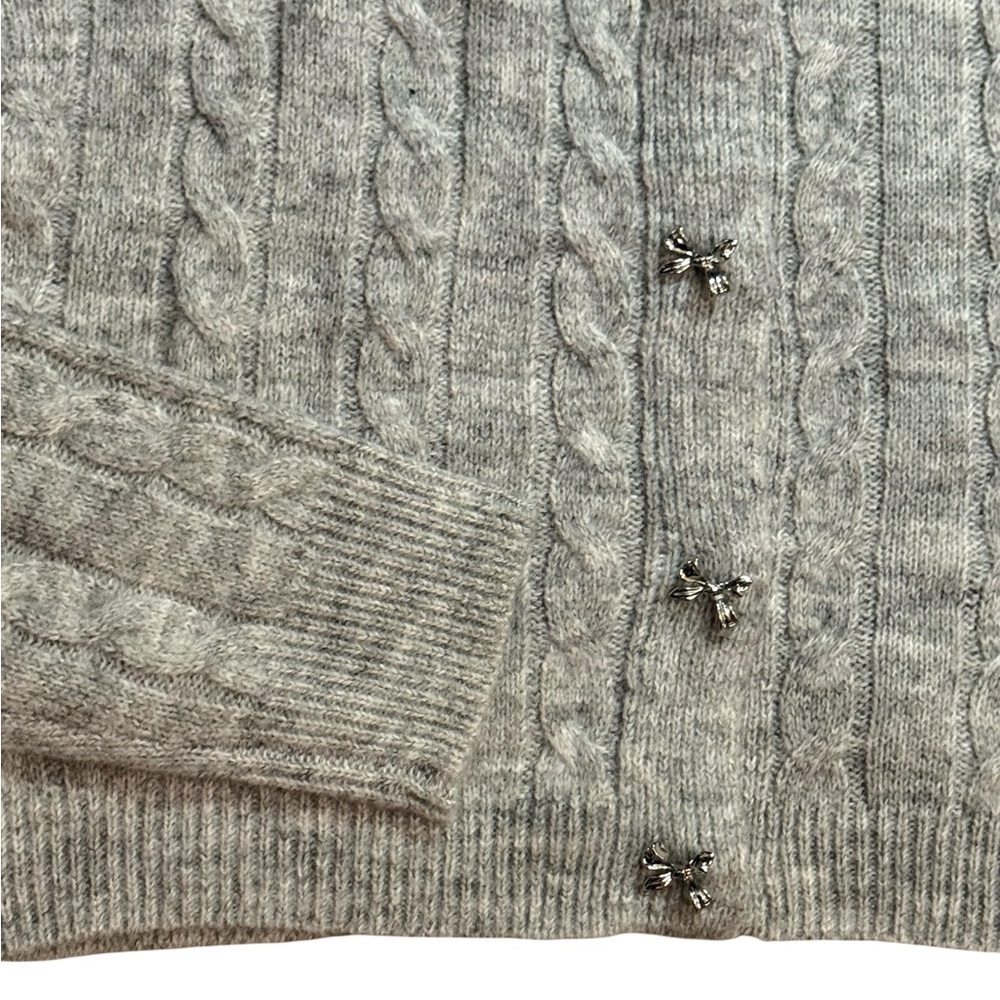 NWT Cable Knit Women's Sweater - Picture 3 of 5